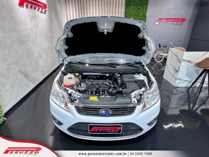 FOCUS 1.6 GLX SEDAN 16V FLEX 4P MANUAL - 2011 - NOVA PRATA