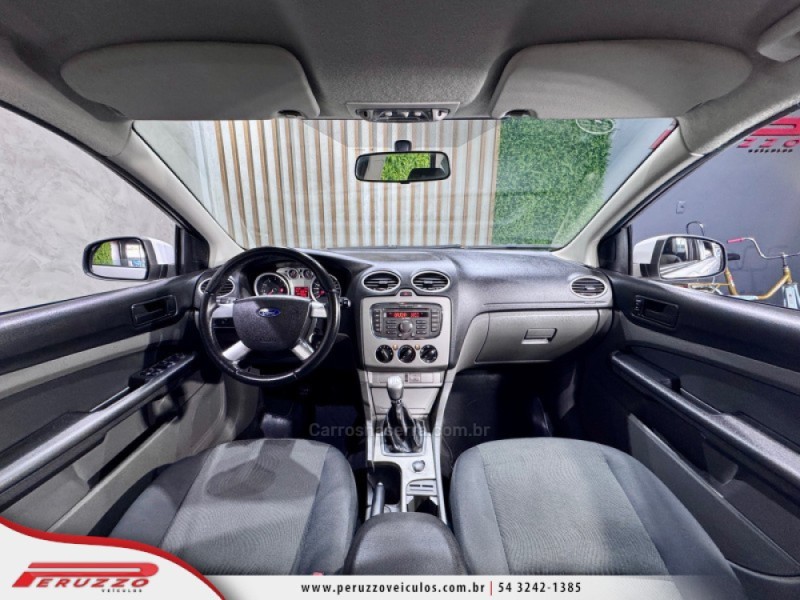 FOCUS 1.6 GLX SEDAN 16V FLEX 4P MANUAL - 2011 - NOVA PRATA