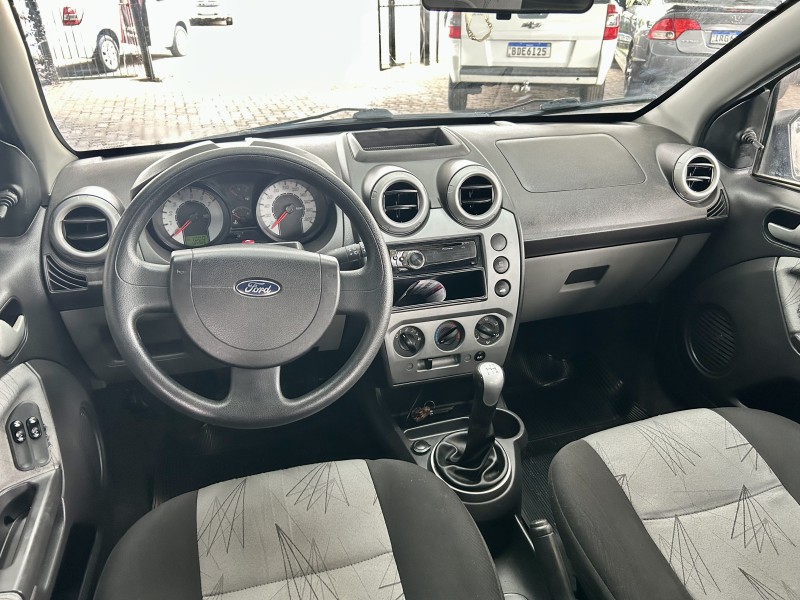 FIESTA 1.0 MPI HATCH 8V FLEX 4P MANUAL - 2009 - SãO SEBASTIãO DO CAí