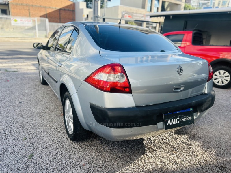 MÉGANE 1.6 DYNAMIQUE 16V FLEX 4P MANUAL - 2008 - CAXIAS DO SUL