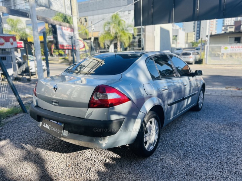 MÉGANE 1.6 DYNAMIQUE 16V FLEX 4P MANUAL - 2008 - CAXIAS DO SUL