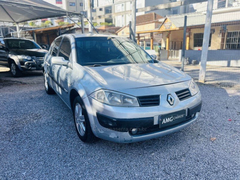 MÉGANE 1.6 DYNAMIQUE 16V FLEX 4P MANUAL - 2008 - CAXIAS DO SUL