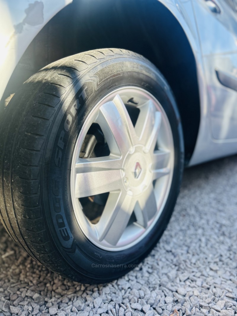MÉGANE 1.6 DYNAMIQUE 16V FLEX 4P MANUAL - 2008 - CAXIAS DO SUL