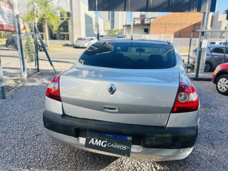 MÉGANE 1.6 DYNAMIQUE 16V FLEX 4P MANUAL - 2008 - CAXIAS DO SUL