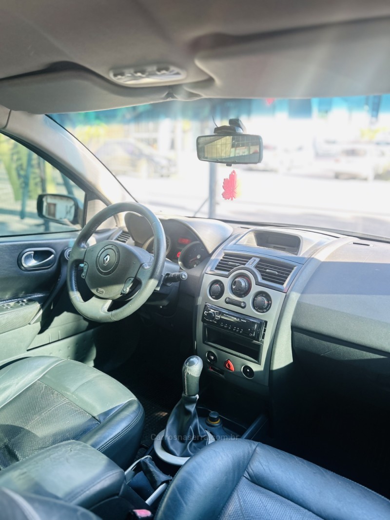 MÉGANE 1.6 DYNAMIQUE 16V FLEX 4P MANUAL - 2008 - CAXIAS DO SUL