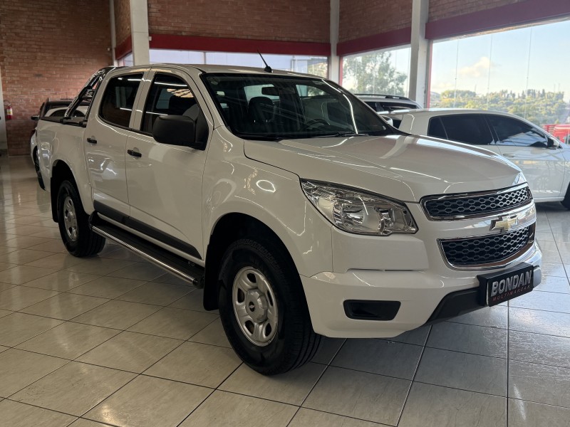 S10 2.4 LS 4X2 CD 8V FLEX 4P MANUAL - 2013 - FARROUPILHA