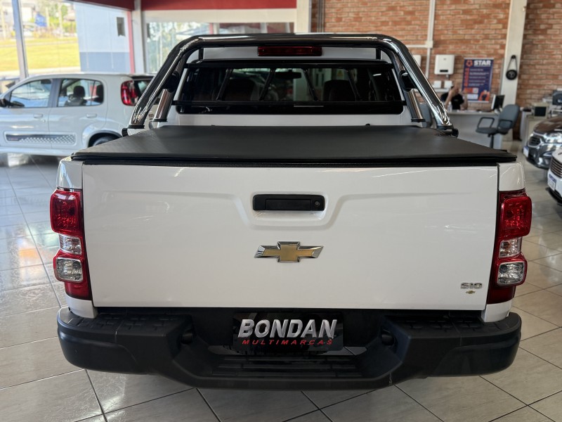 S10 2.4 LS 4X2 CD 8V FLEX 4P MANUAL - 2013 - FARROUPILHA