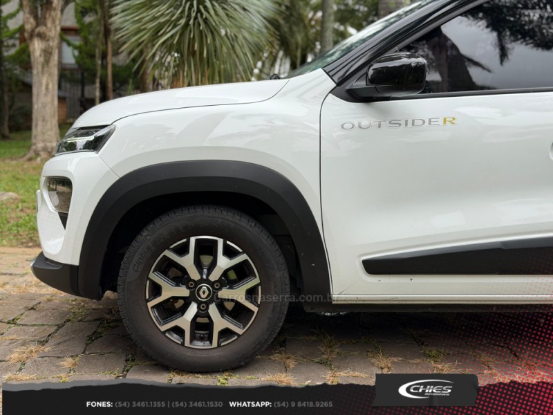 KWID 1.0 12V OUTSIDER FLEX 4P MANUAL - 2023 - CARLOS BARBOSA