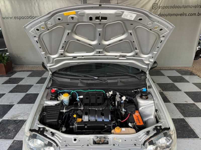 PALIO 1.0 MPI FIRE CELEBRATION 8V FLEX 4P MANUAL - 2010 - NOVA PRATA