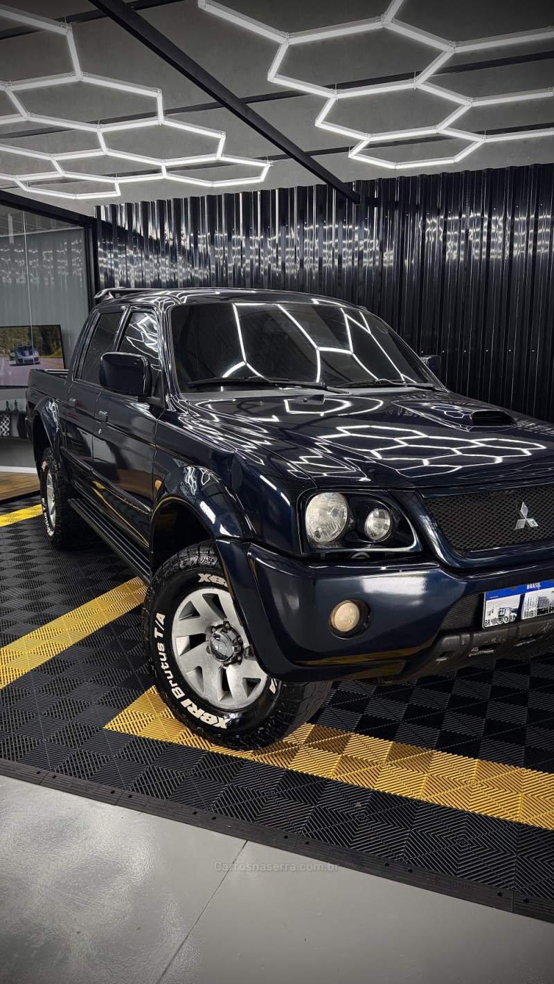 L200 2.5 SPORT HPE 4X4 CD 8V TURBO INTERCOOLER DIESEL 4P AUTOMÁTICO - 2005 - LAJEADO