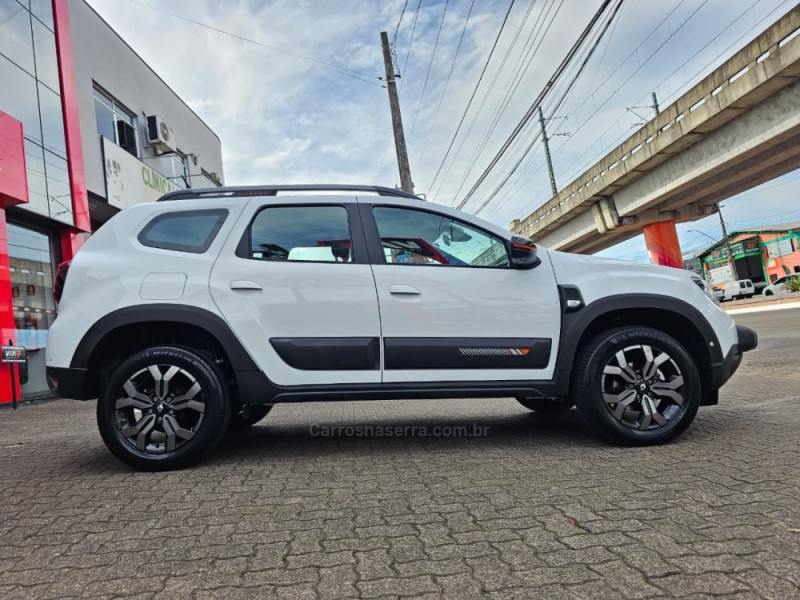 DUSTER 1.3 TCE ICONIC PLUS FLEX 4P AUTOMÁTICA - 2025 - NOVO HAMBURGO