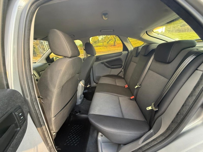 FOCUS 1.6 GLX 8V FLEX 4P MANUAL - 2012 - FARROUPILHA