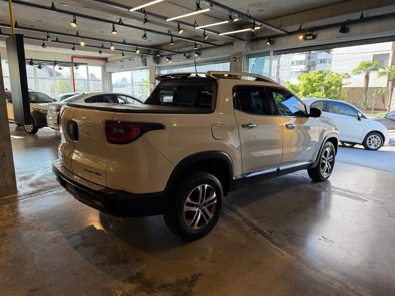 TORO 2.0 16V TURBO DIESEL VOLCANO AT9 4X4 AUTOMÁTICO - 2018 - BENTO GONçALVES