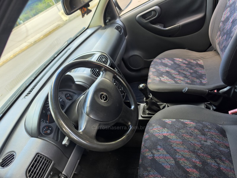 CORSA 1.8 MPFI MAXX 8V FLEX 4P MANUAL - 2004 - BENTO GONçALVES