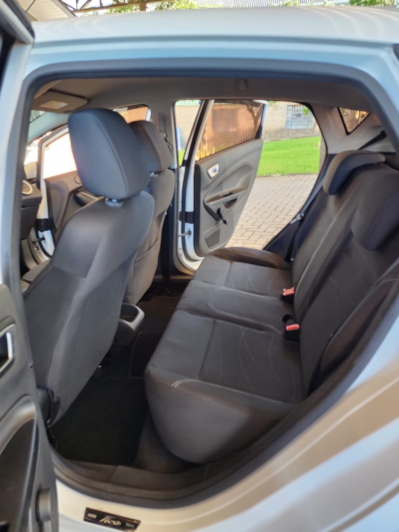 FIESTA 1.5 SE HATCH 16V FLEX 4P MANUAL - 2015 - CAXIAS DO SUL