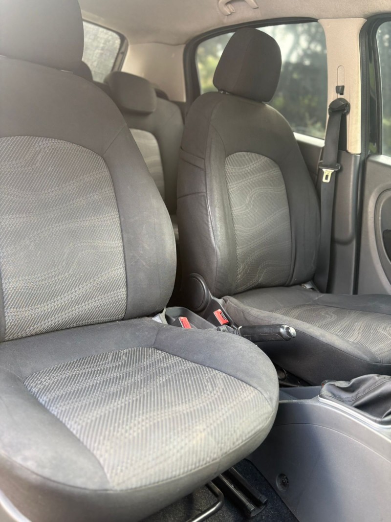 PUNTO 1.4 ATTRACTIVE 8V FLEX 4P MANUAL - 2011 - FARROUPILHA