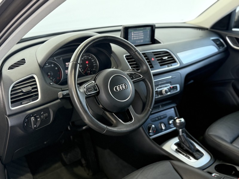 Q3 1.4 TFSI ATTRACTION GASOLINA 4P S TRONIC - 2016 - CAXIAS DO SUL