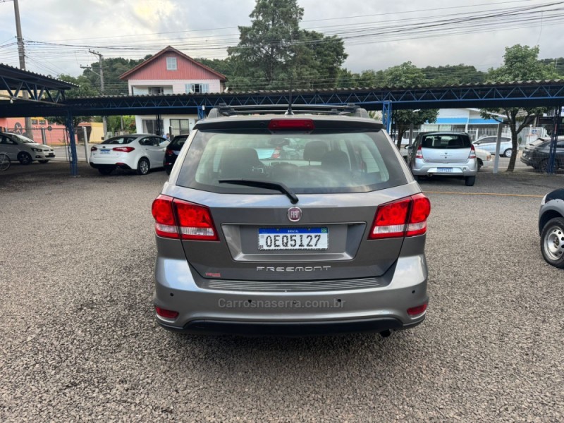 FREEMONT 2.4 EMOTION 16V GASOLINA 4P AUTOMÁTICO - 2012 - IGREJINHA