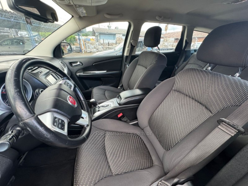 FREEMONT 2.4 EMOTION 16V GASOLINA 4P AUTOMÁTICO - 2012 - IGREJINHA