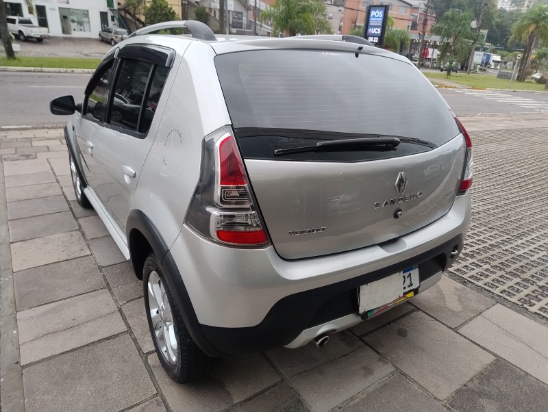 SANDERO 1.6 STEPWAY 8V FLEX 4P MANUAL - 2014 - CAXIAS DO SUL