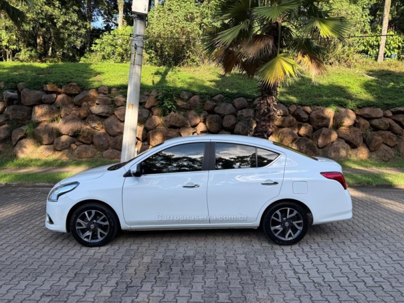 VERSA 1.6 16V SL FLEXSTART FLEX 4P AUTOMÁTICO - 2017 - IVOTI