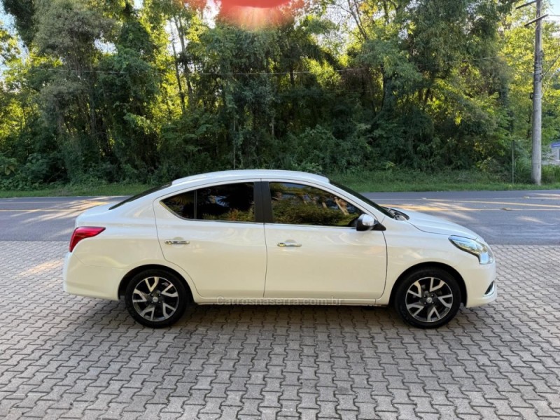 VERSA 1.6 16V SL FLEXSTART FLEX 4P AUTOMÁTICO - 2017 - IVOTI