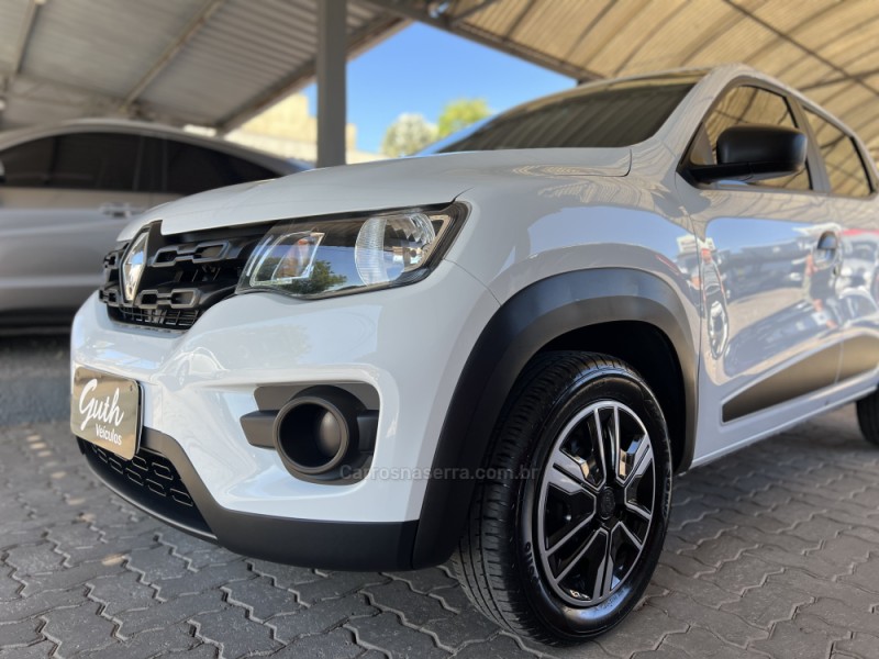KWID 1.0 12V SCE FLEX ZEN MANUAL - 2022 - BOM PRINCíPIO