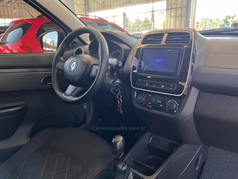 KWID 1.0 12V SCE FLEX ZEN MANUAL - 2022 - BOM PRINCíPIO