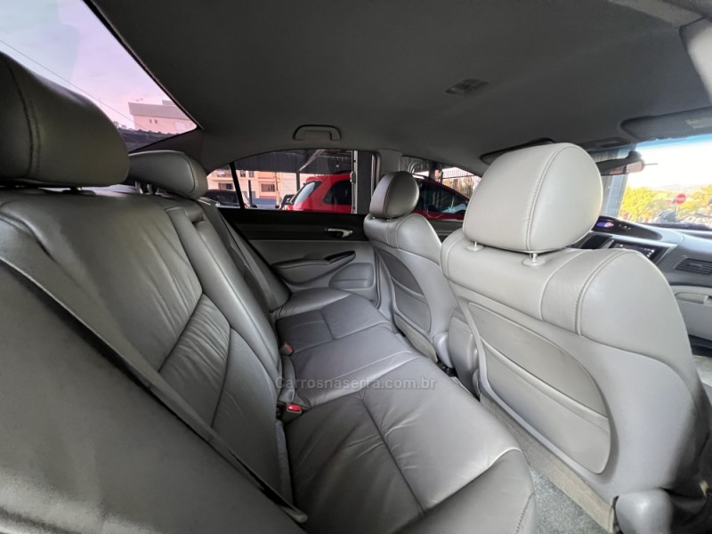 CIVIC 1.8 LXS 16V FLEX 4P AUTOMÁTICO - 2009 - BOM PRINCíPIO