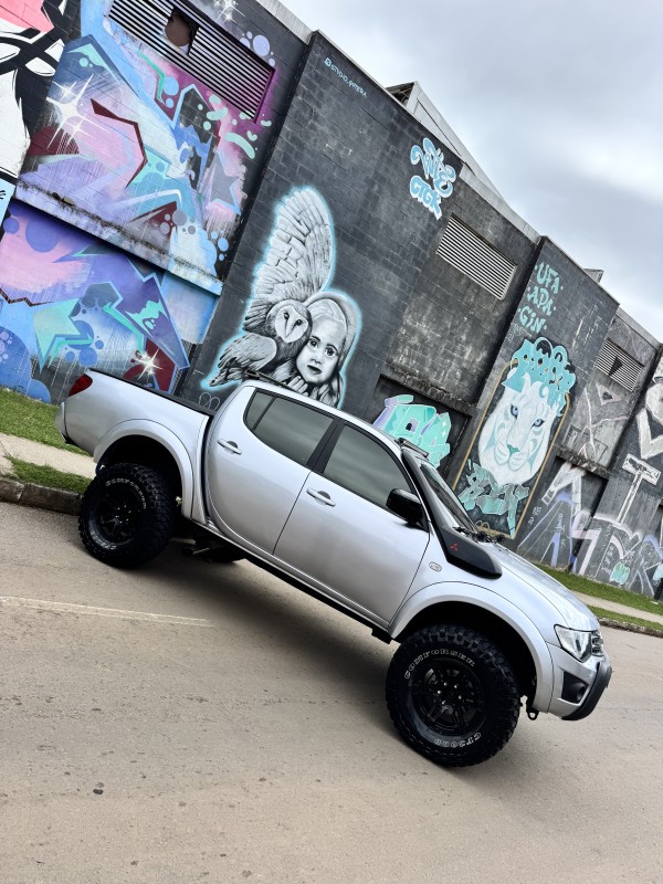 L200 TRITON 3.2 HPE 4X4 CD 16V TURBO INTERCOOLER DIESEL 4P MANUAL - 2015 - CAXIAS DO SUL