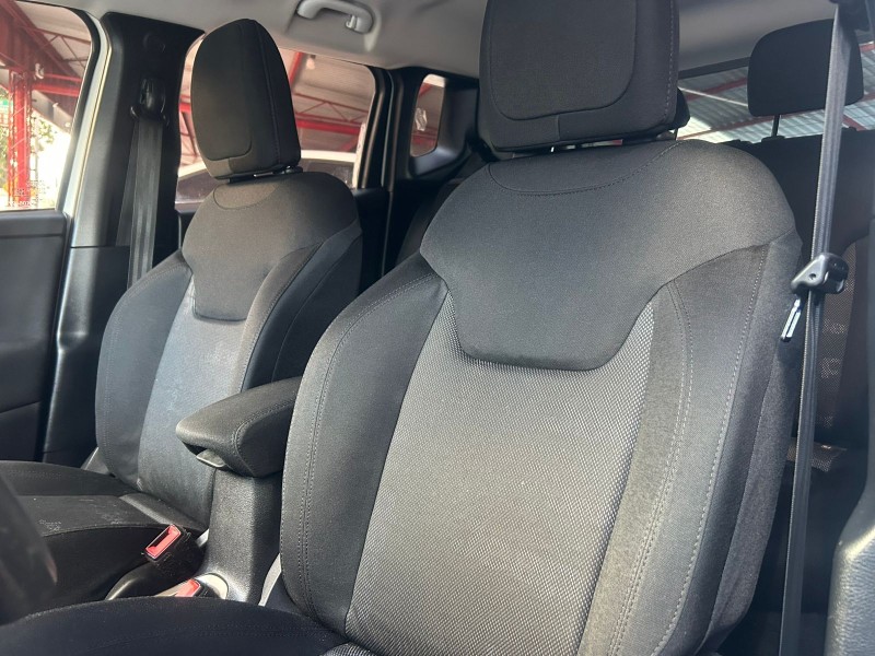 RENEGADE 1.8 16V FLEX 4P MANUAL - 2016 - TRêS COROAS