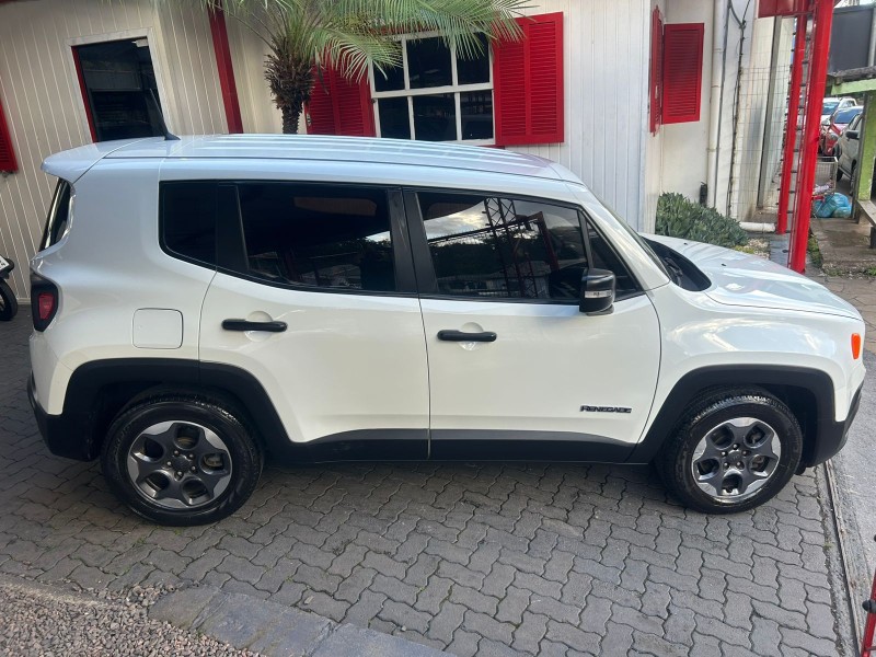 RENEGADE 1.8 16V FLEX 4P MANUAL - 2016 - TRêS COROAS