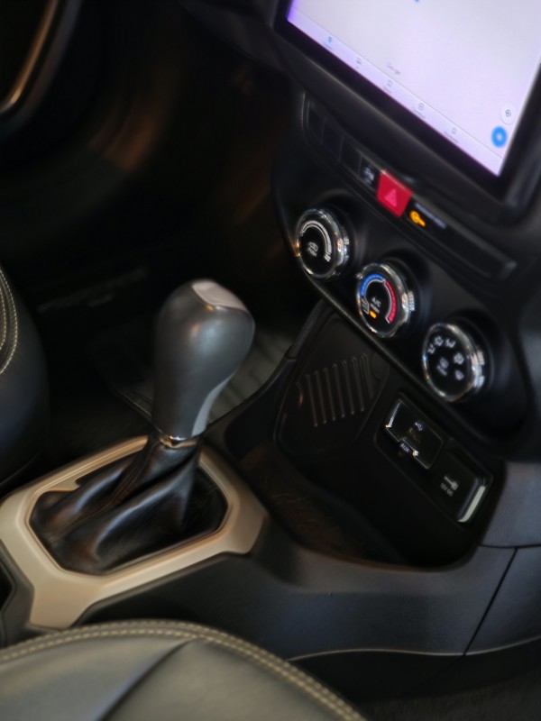 RENEGADE 1.8 16V FLEX SPORT 4P AUTOMÁTICO - 2016 - CAXIAS DO SUL