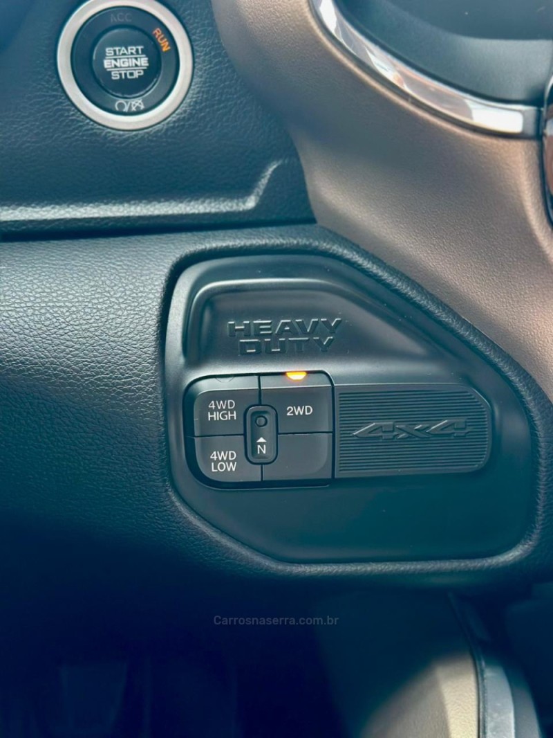 2500 LARAMIE 6.7 CD 4X4 TDI DIESEL 4P AUTOMÁTICA - 2022 - LAJEADO