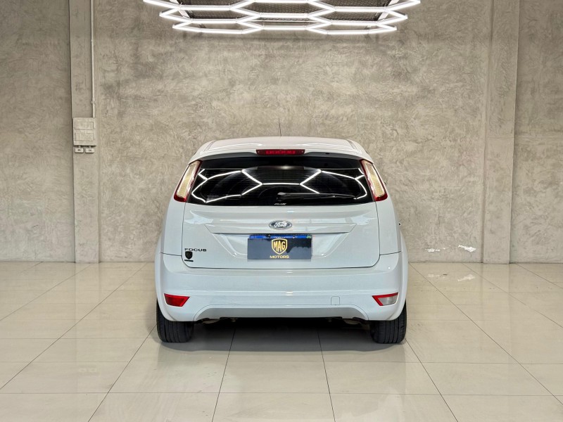 FOCUS 1.6 SE PLUS 16V FLEX 4P MANUAL - 2011 - CAXIAS DO SUL