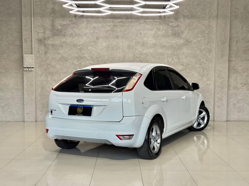 FOCUS 1.6 SE PLUS 16V FLEX 4P MANUAL - 2011 - CAXIAS DO SUL