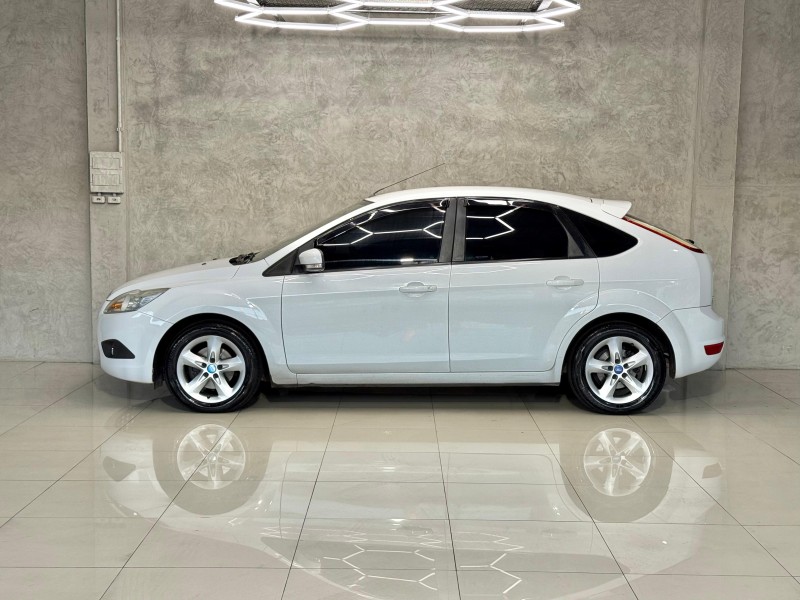 FOCUS 1.6 SE PLUS 16V FLEX 4P MANUAL - 2011 - CAXIAS DO SUL