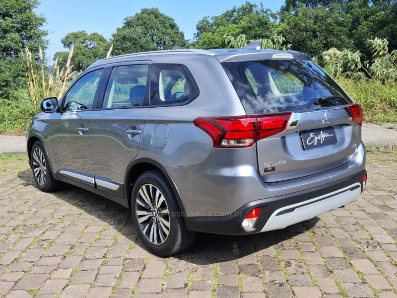 OUTLANDER 2.0 MIVEC HPE GASOLINA 4P AUTOMÁTICO - 2020 - BENTO GONçALVES