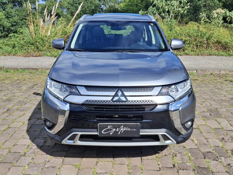 OUTLANDER 2.0 MIVEC HPE GASOLINA 4P AUTOMÁTICO - 2020 - BENTO GONçALVES