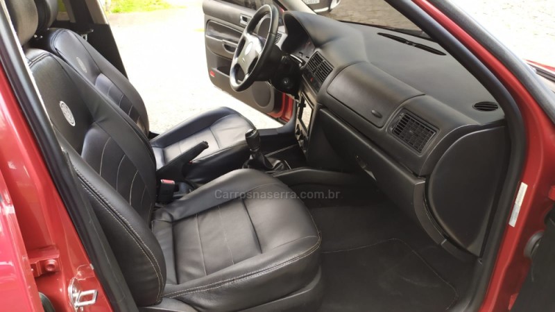 GOLF 1.6 8V GASOLINA 4P MANUAL - 2000 - CAXIAS DO SUL