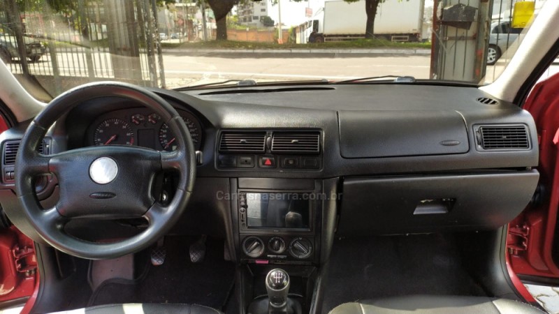 GOLF 1.6 8V GASOLINA 4P MANUAL - 2000 - CAXIAS DO SUL
