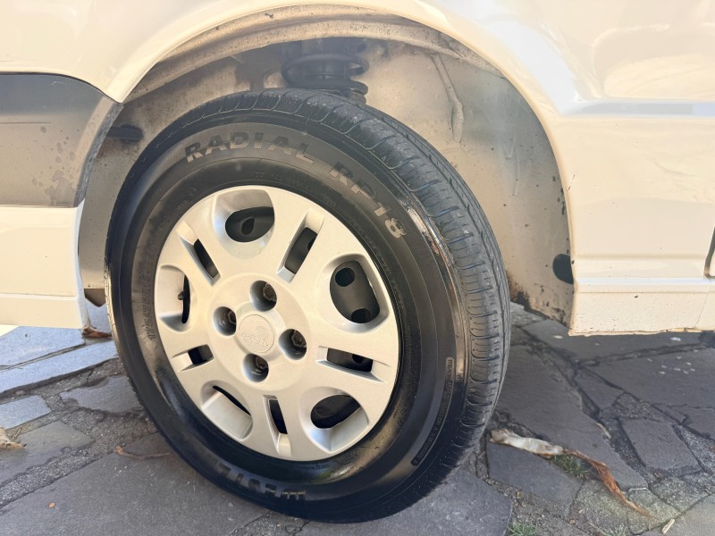 UNO 1.0 MPI MILLE FIRE ECONOMY 8V FLEX 4P MANUAL - 2013 - TRêS COROAS