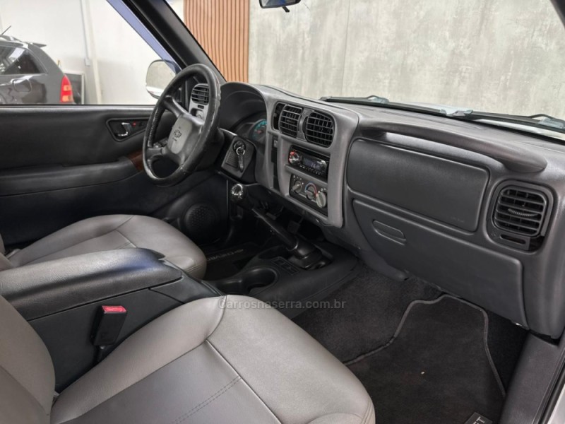 S10 2.4 MPFI EXECUTIVE 4X2 CD 8V FLEX 4P MANUAL - 2010 - NOVO HAMBURGO