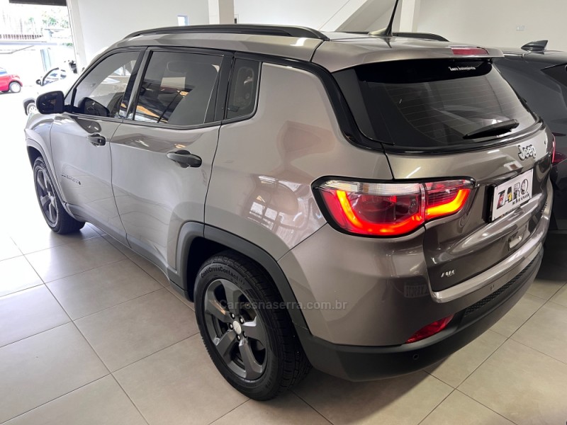 COMPASS 2.0 16V FLEX SPORT AUTOMÁTICO - 2018 - CARLOS BARBOSA