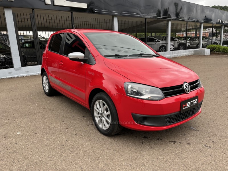 FOX 1.6 MI ROCK IN RIO 8V FLEX 4P MANUAL - 2014 - BOM PRINCíPIO