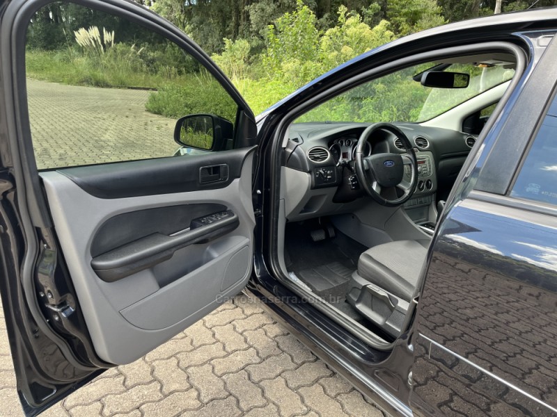 FOCUS 2.0 GLX SEDAN 16V FLEX 4P AUTOMÁTICO - 2013 - NOVA BASSANO