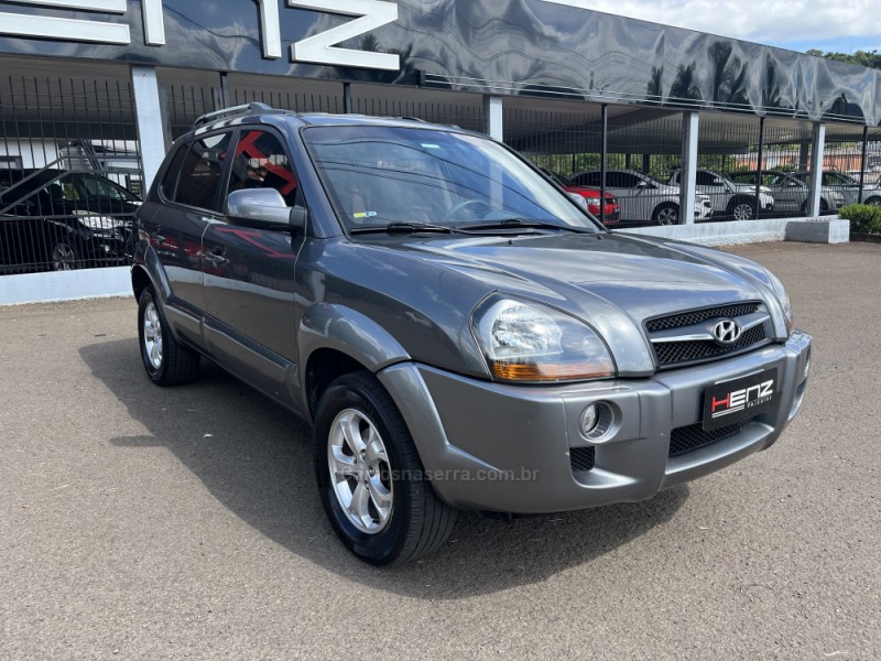 TUCSON 2.0 MPFI GLS 16V 143CV 2WD FLEX 4P AUTOMÁTICO - 2015 - BOM PRINCíPIO