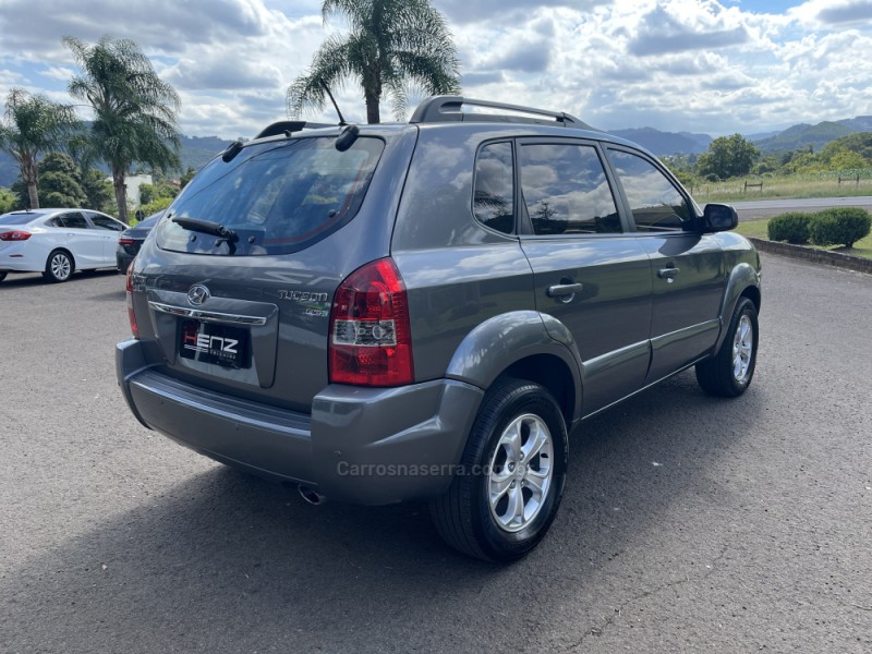 TUCSON 2.0 MPFI GLS 16V 143CV 2WD FLEX 4P AUTOMÁTICO - 2015 - BOM PRINCíPIO