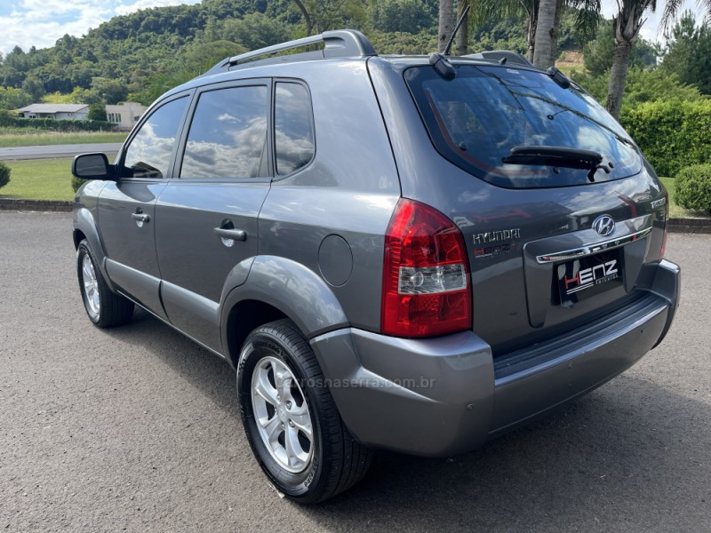 TUCSON 2.0 MPFI GLS 16V 143CV 2WD FLEX 4P AUTOMÁTICO - 2015 - BOM PRINCíPIO