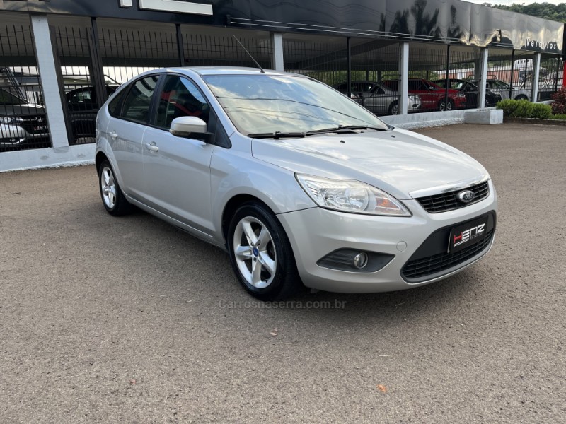 FOCUS 1.6 GLX 16V FLEX 4P MANUAL - 2013 - BOM PRINCíPIO